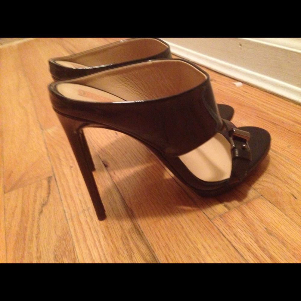 Reed krakoff Black patent leather slides .